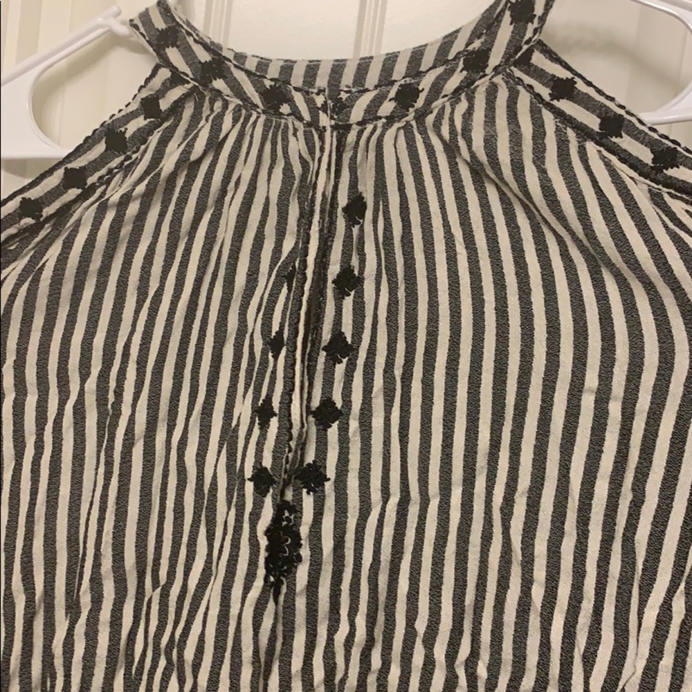 Open shoulder top